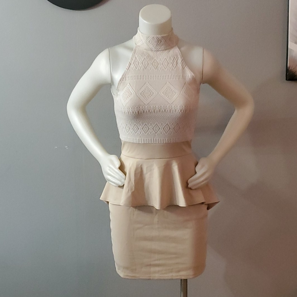 SNAP cream and white backless dress